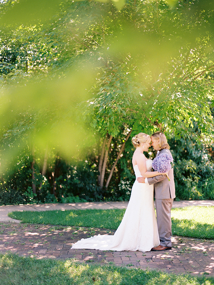 Harriet Island Pavilion Saint Paul Wedding Amy Rae Photography