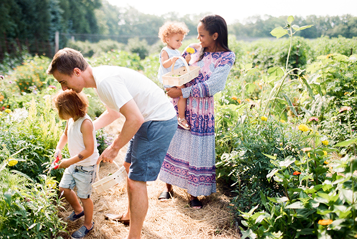 Amy Rae Photography // Solebury Orchards Family Lifestyle Session // www.amyraephotography.com