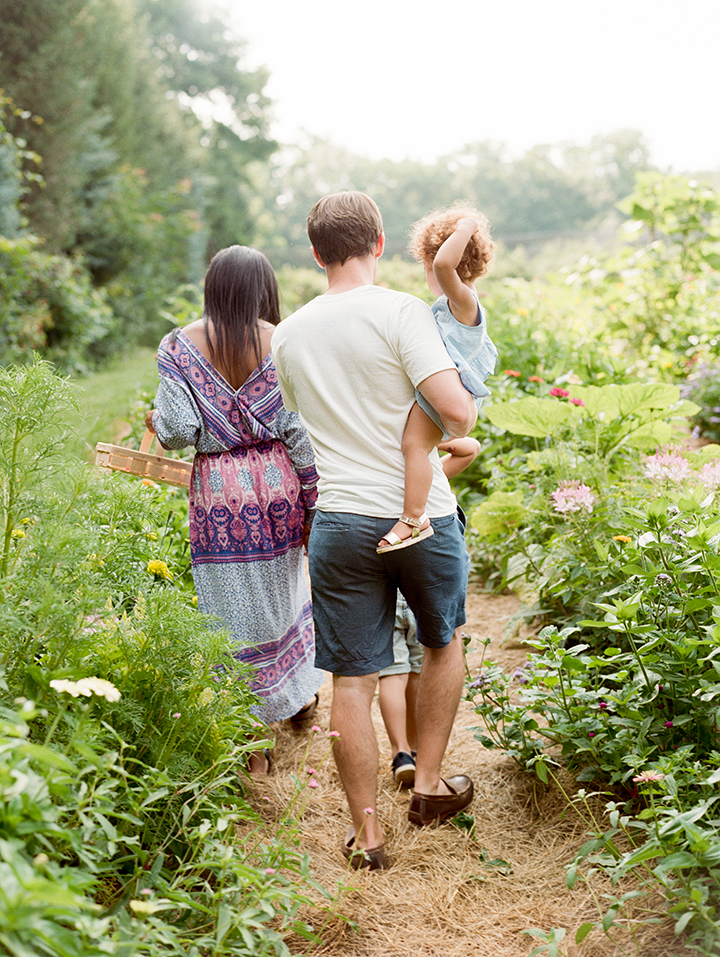 Amy Rae Photography // Solebury Orchards Family Lifestyle Session // www.amyraephotography.com